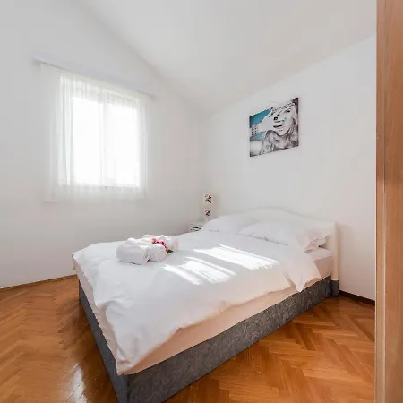 Ferienhaus Antonella Privlaka (Zadar)